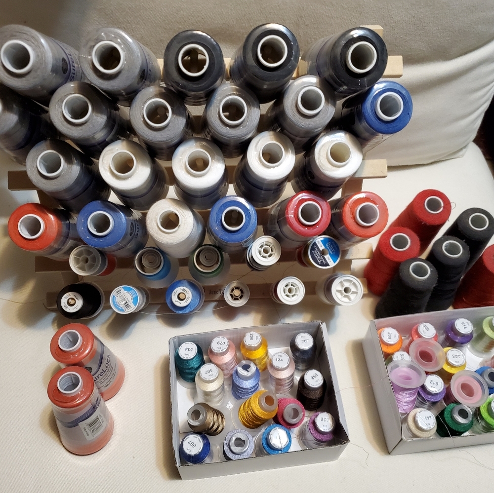 Sewing threads - Picture 2 of 2
